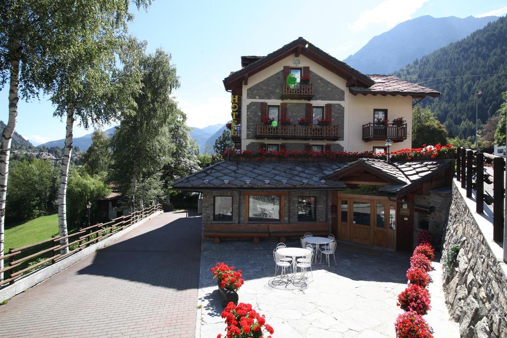 Hotel Stella Del Nord Courmayeur Esterno foto