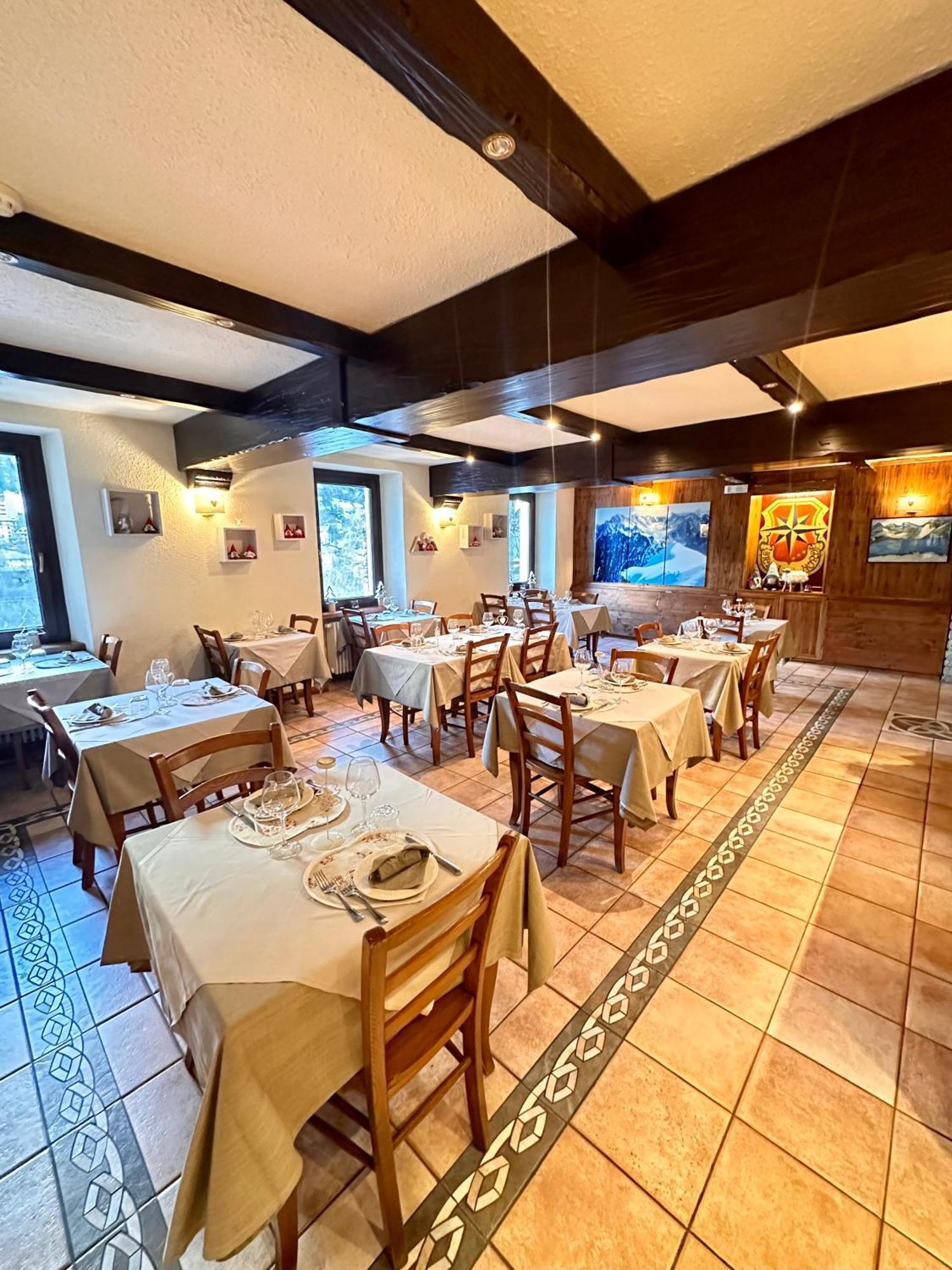 Hotel Stella Del Nord Courmayeur Esterno foto