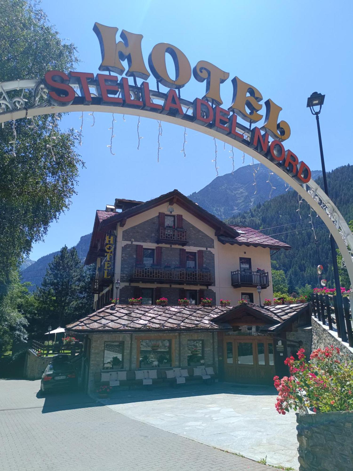 Hotel Stella Del Nord Courmayeur Esterno foto