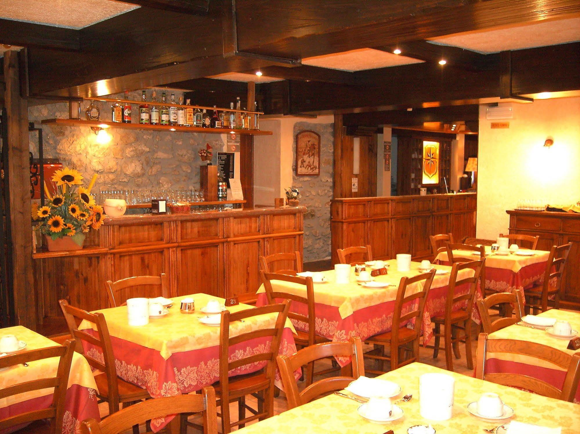 Hotel Stella Del Nord Courmayeur Esterno foto